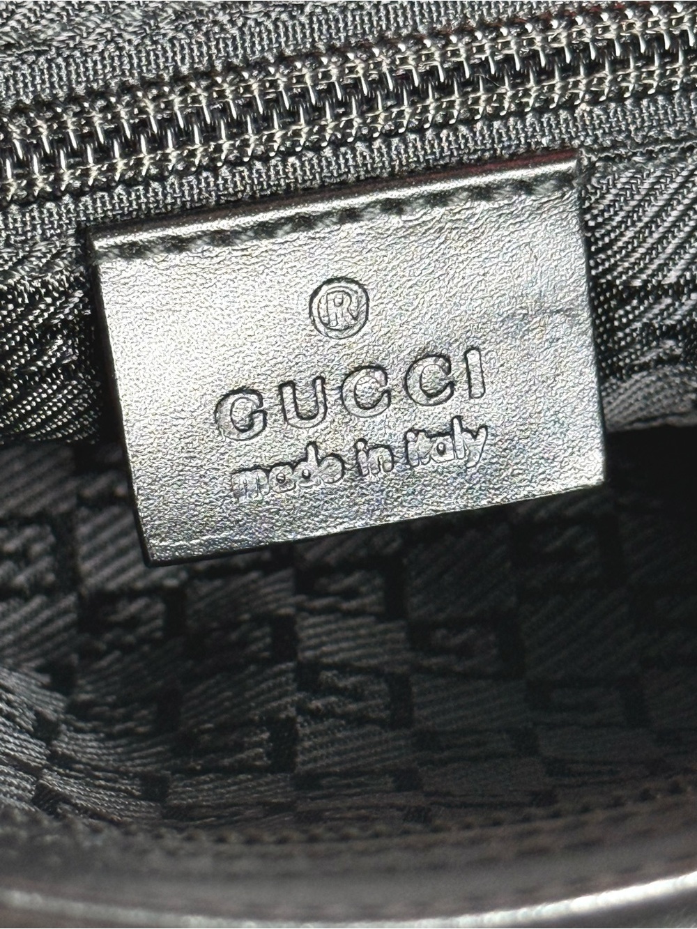 Gucci Black Crossbody Bag with Silver Logo Plate excellent condition - Picture 15 of 16